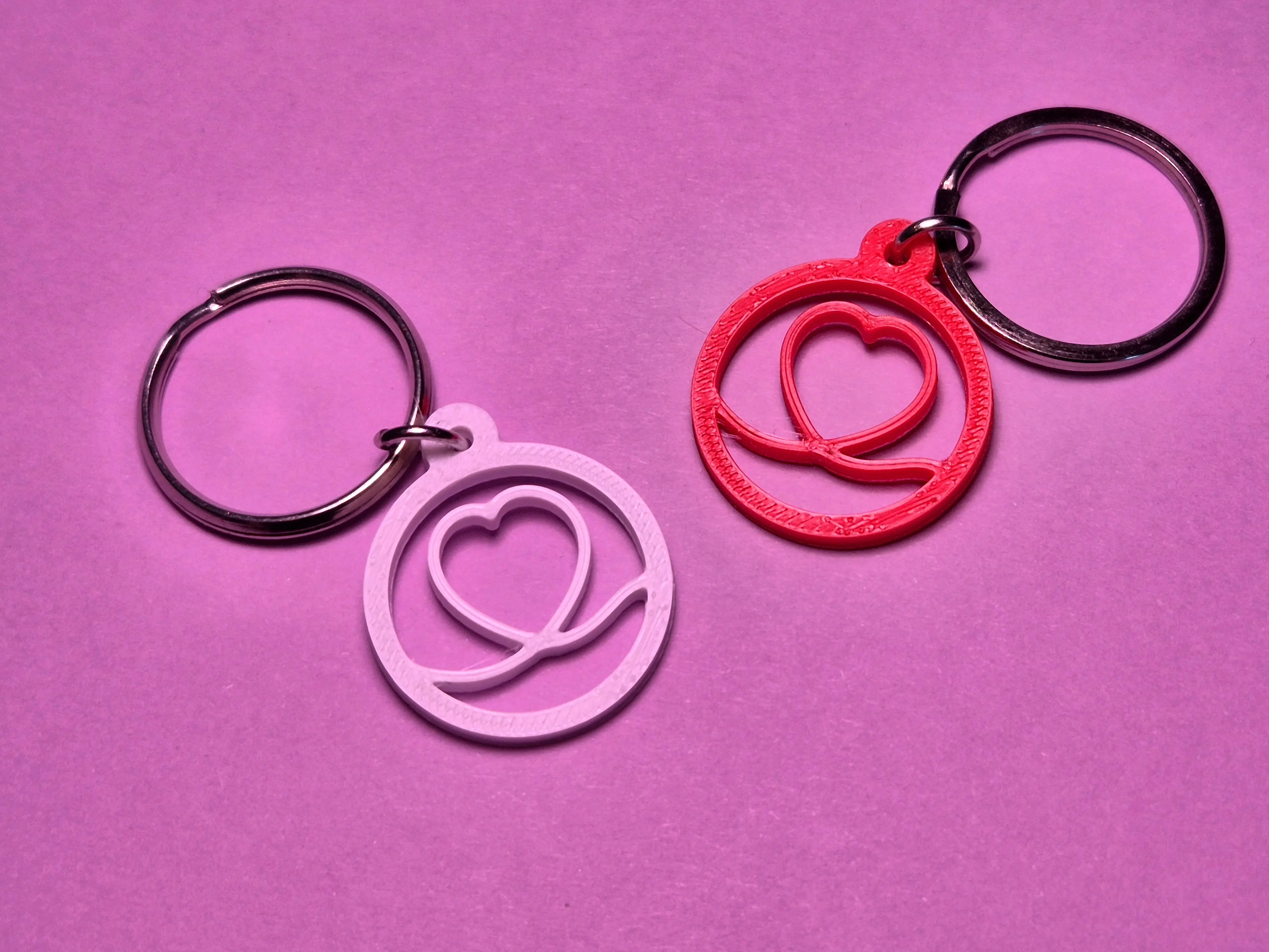 Herzförmiger Schlüsselanhänger, ein ideales Geschenk für deine Liebsten
